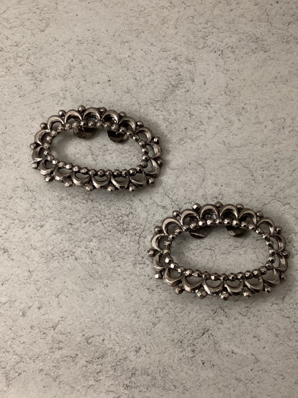 Vintage Musi Ornate Silver Tone Oval Openwork Filigree Shoe Clips